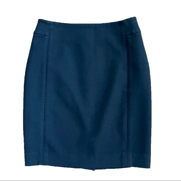 LOFT Dresses & Skirts - Ann Taylor LOFT Black Petite Stretch Unlined Pencil Skirt